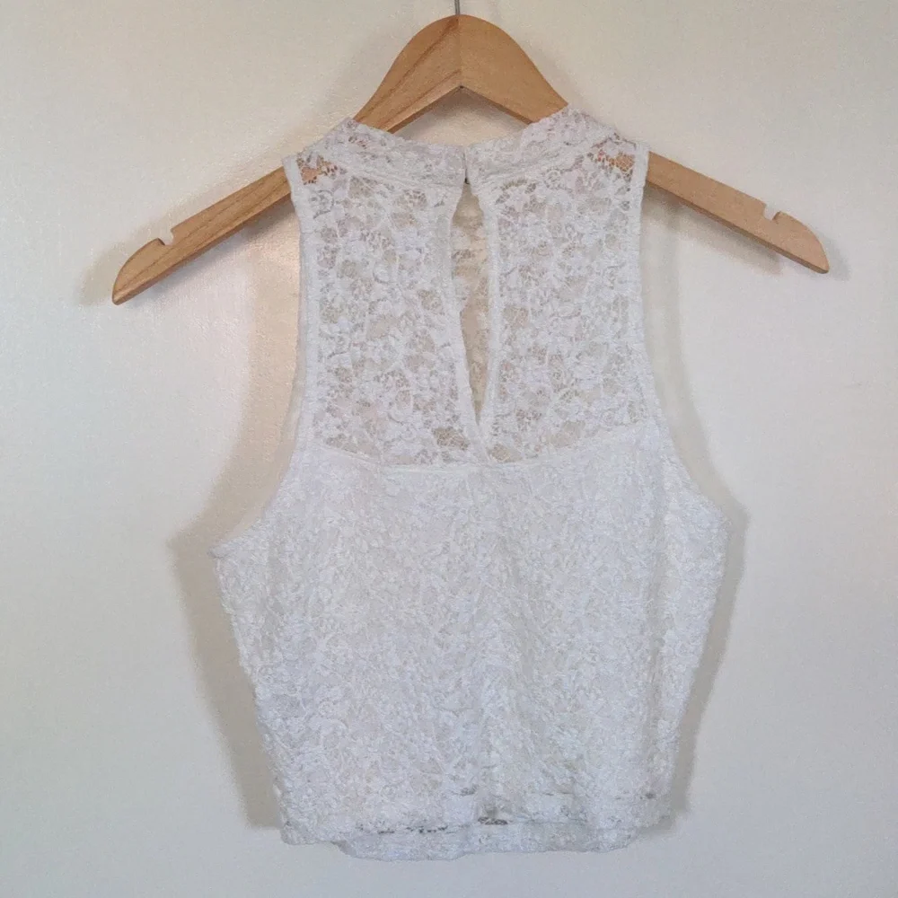 Lace white crop top - Picture 3 of 4